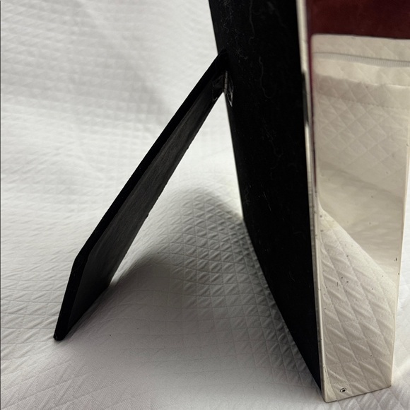 Elegant Needepoint Framed Angel Cross-Stitch Art in Silver and Pink. - Picture 10 of 11